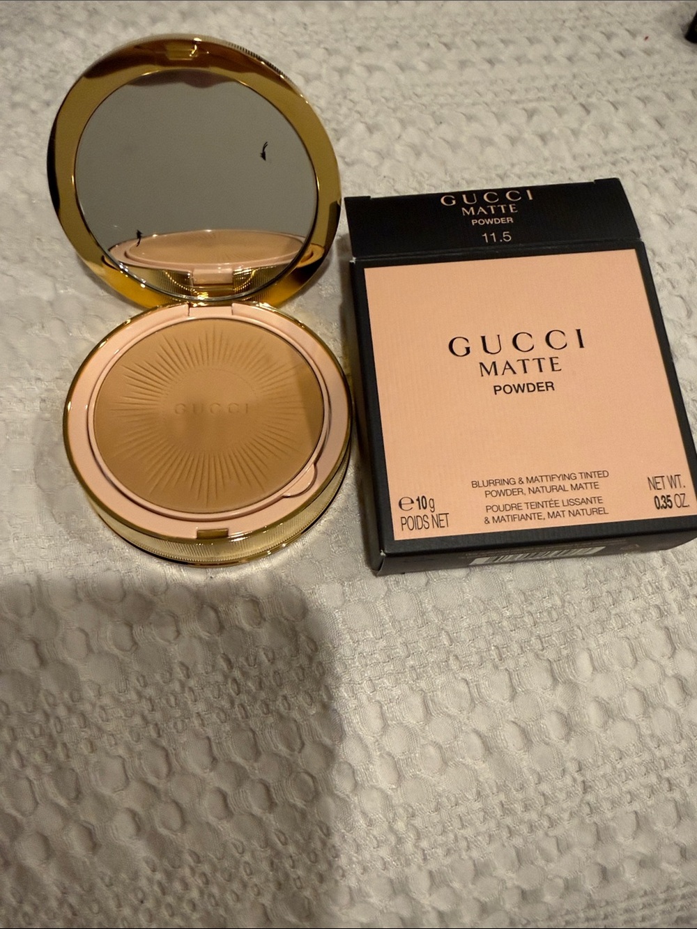 Gucci Matte Powder Compact in Color 11.5